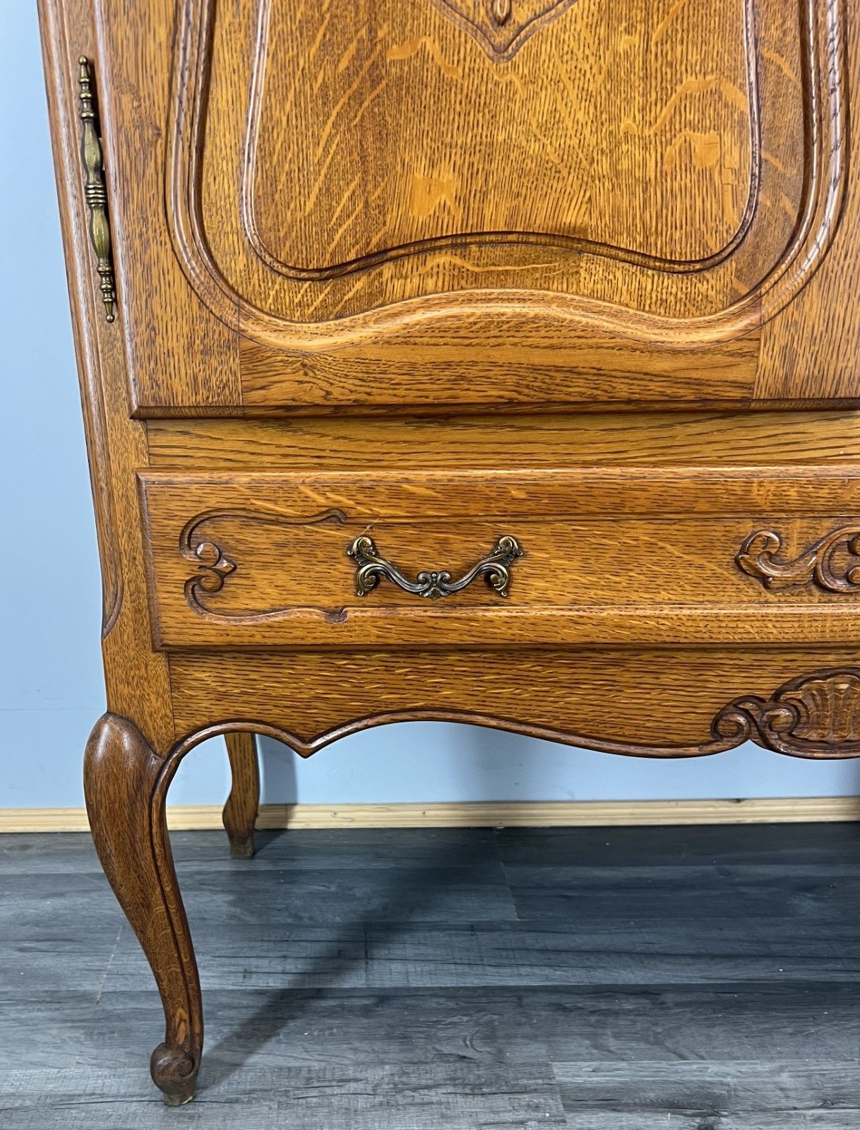 Cabinet Vintage French Louis Oak Carved 2 Doors Cupboard Drawer & Key Lot 4498 photo Furniture