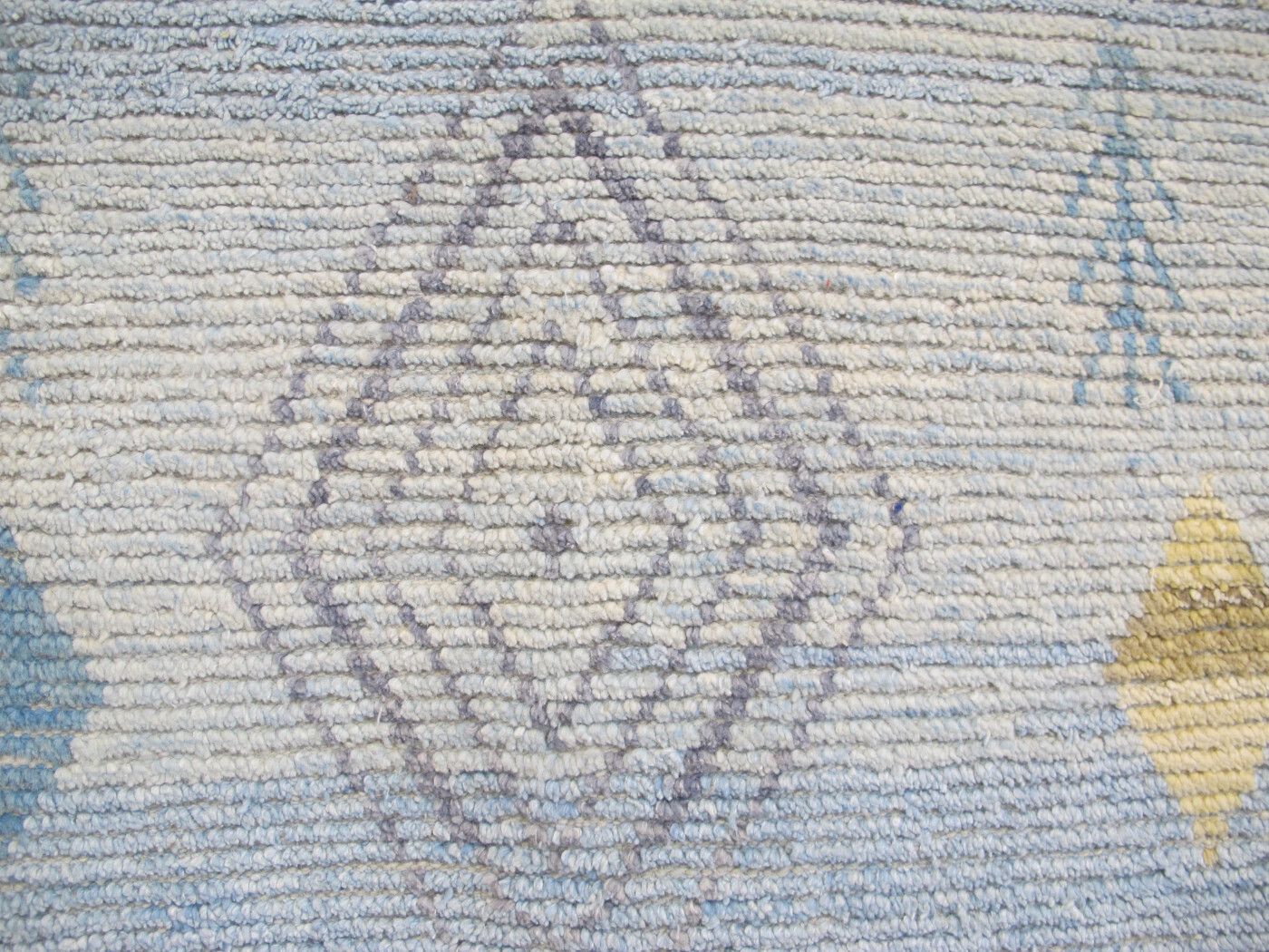 Contemporary Wool Carpet, 3.00m X 2.50m photo buy