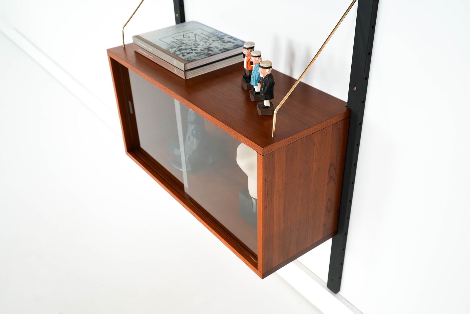 Teakhouten Wandkast, Deens Design, Jaren 1960, Productie: Denemarken photo vintage