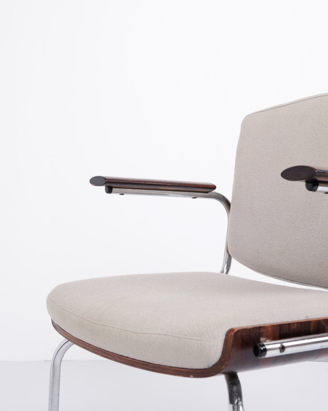 Set Of Four Conference Chairs   Rosewood & Light Grey Fabric   Duba   1960s photo 2795.0