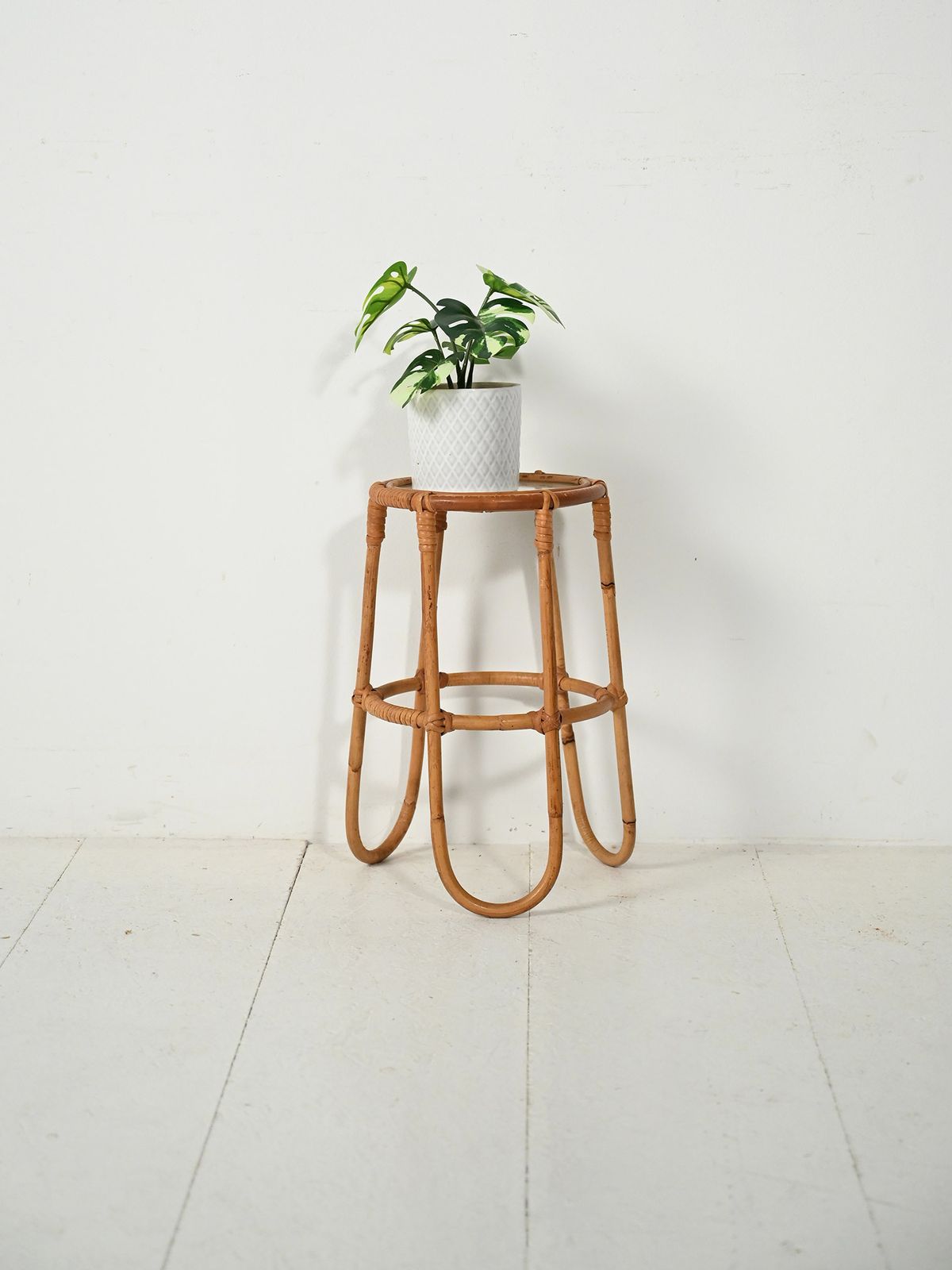 Scandinavische ronde bamboe bloemenhouder, ca. jaren 1960