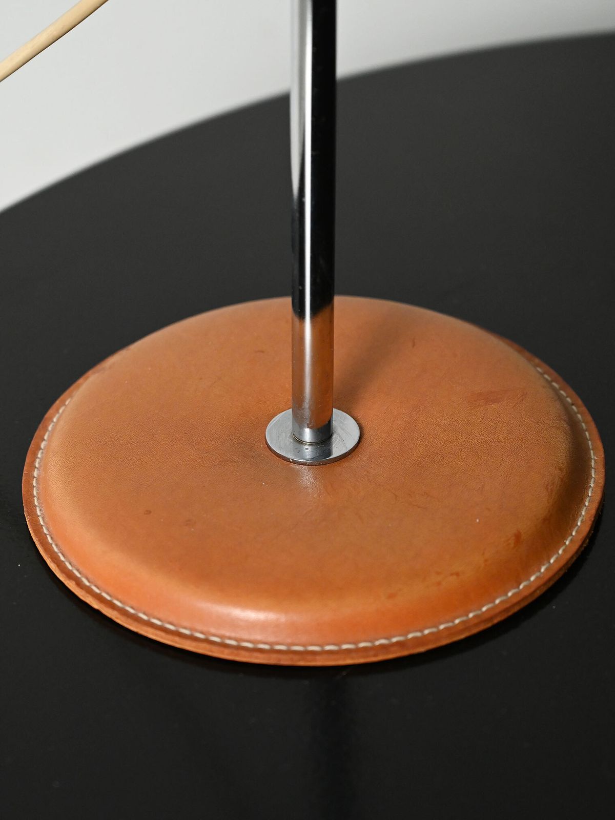 photo furniture "Olympia" Tafellamp Van Anders Pehrson Voor Ateljé Lyktan (1972)