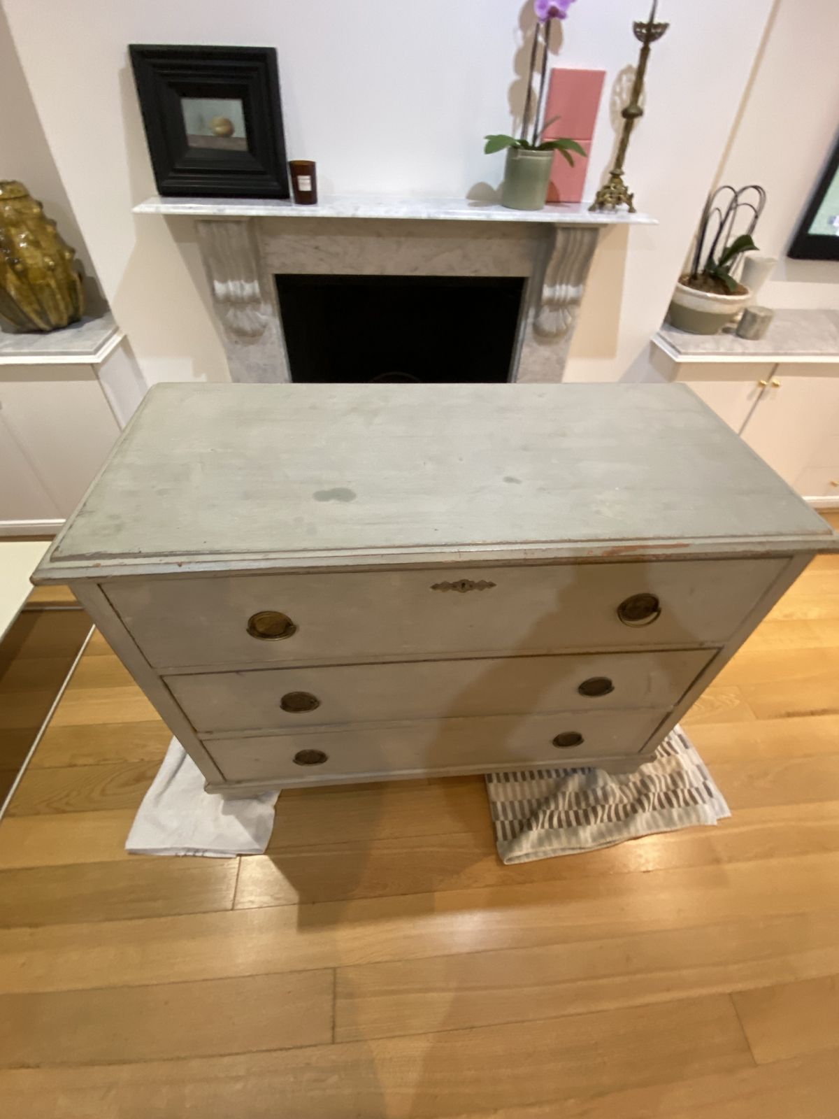 photo buy Beautiful Antique Chest Of Drawers