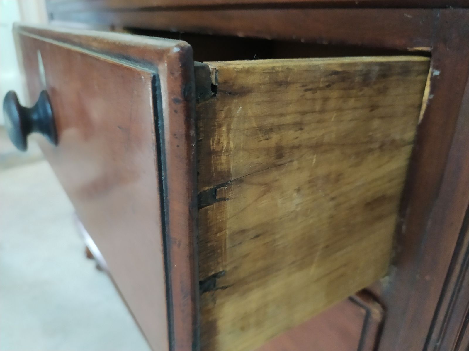 photo furniture Large Victorian Chest Of Drawers, Mahogany