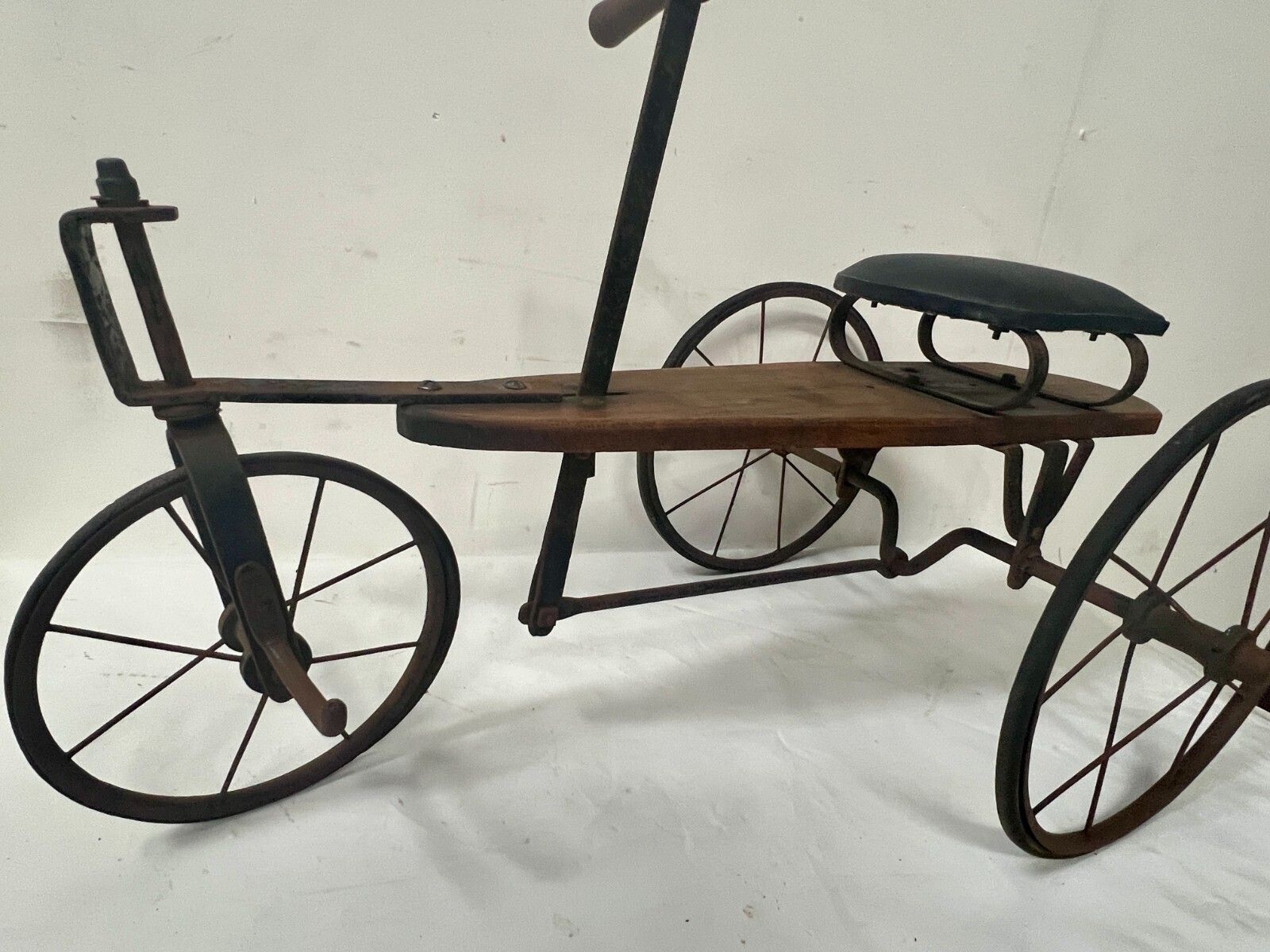 "La Draisienne" Antique Children's Iron And Wood Tricycle 20th Century photo vinterior