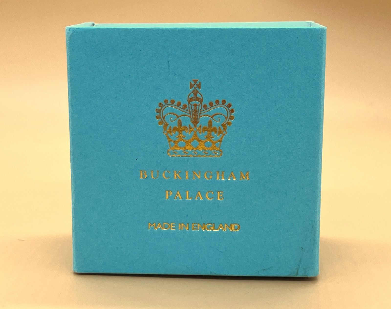 Miniature Buckingham Palace Porcelain Royal Collection Beaker / Mug In Original Packaging. photo furniture