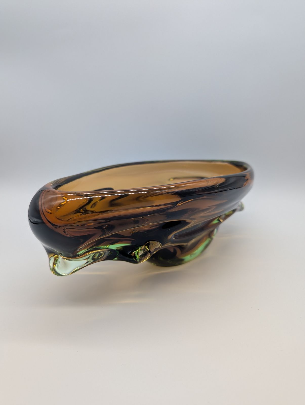 Skrdlovice Art Glass Bowl Or Jardinière – Green & Cinnamon Amber, Attributed To Jan Beránek (1950s–60s) photo 170.0