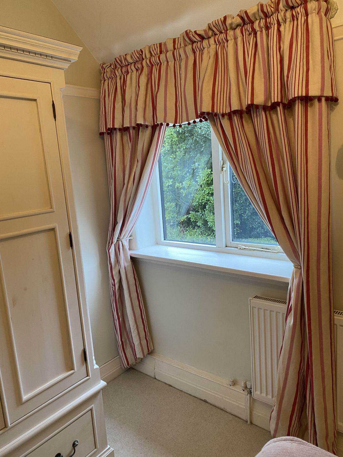 Kate Forman Red Ticking Pocket Rod Curtains And D Shaped  Cream Metal Pole