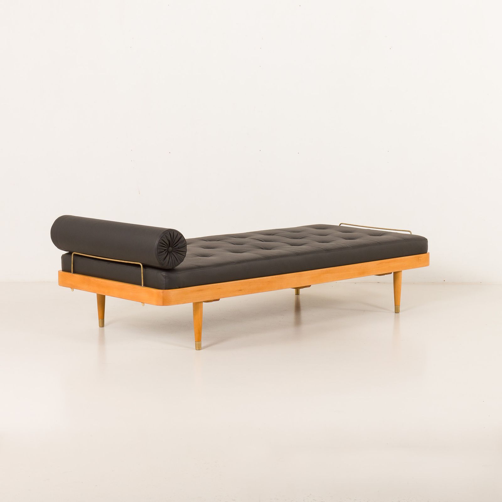 Danish Mid Century Daybed In Black Leather Attr. To Horsens Mobelfabrik, 1960s photo vinterior