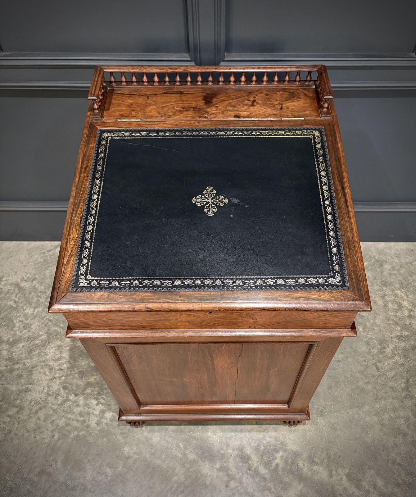 Large 19th Century Rosewood Davenport Desk photo Furniture