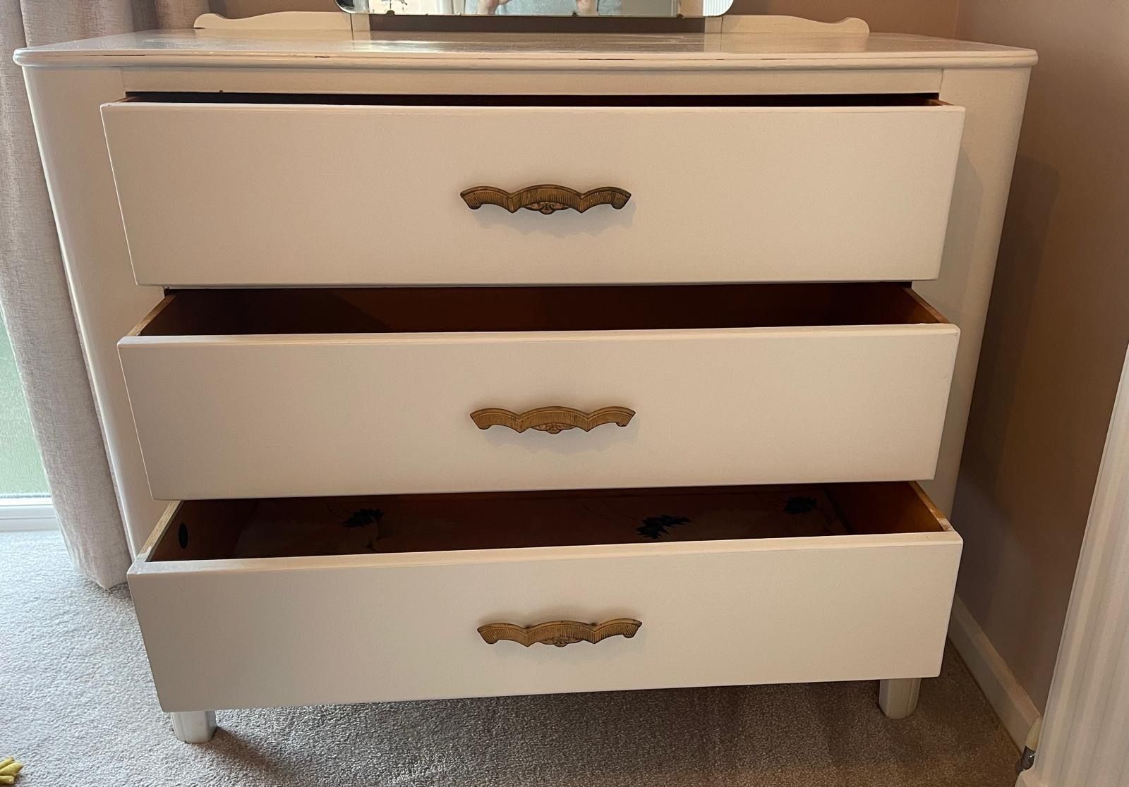 150.0 Art Deco Chest Of Drawers With Vanity Mirror photo