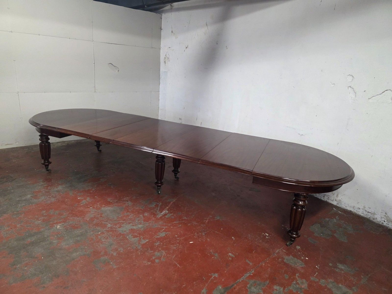 Antique Large William IV Mahogany Banquet/Extending Dining Table 1840s. photo vinterior