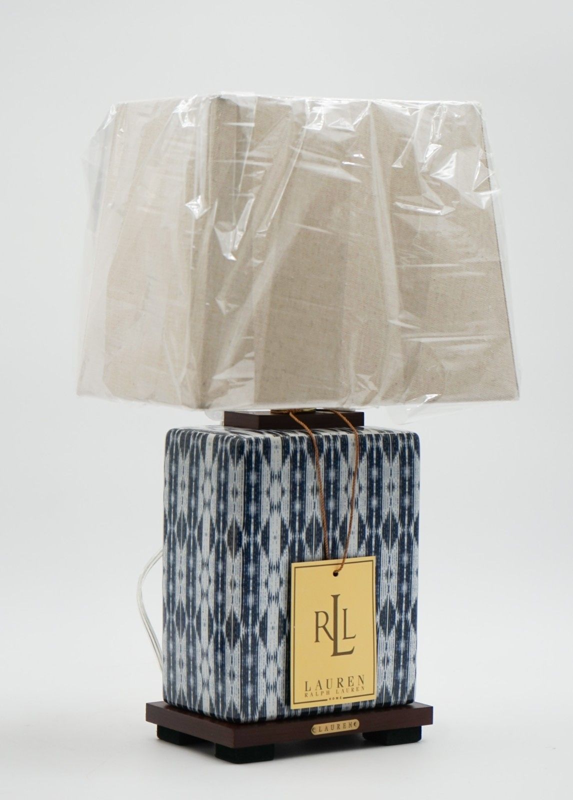 Pair Of Ralph Lauren Ex Display Ceramic Blue Table Lamps Including Shades (1/1) photo vinterior