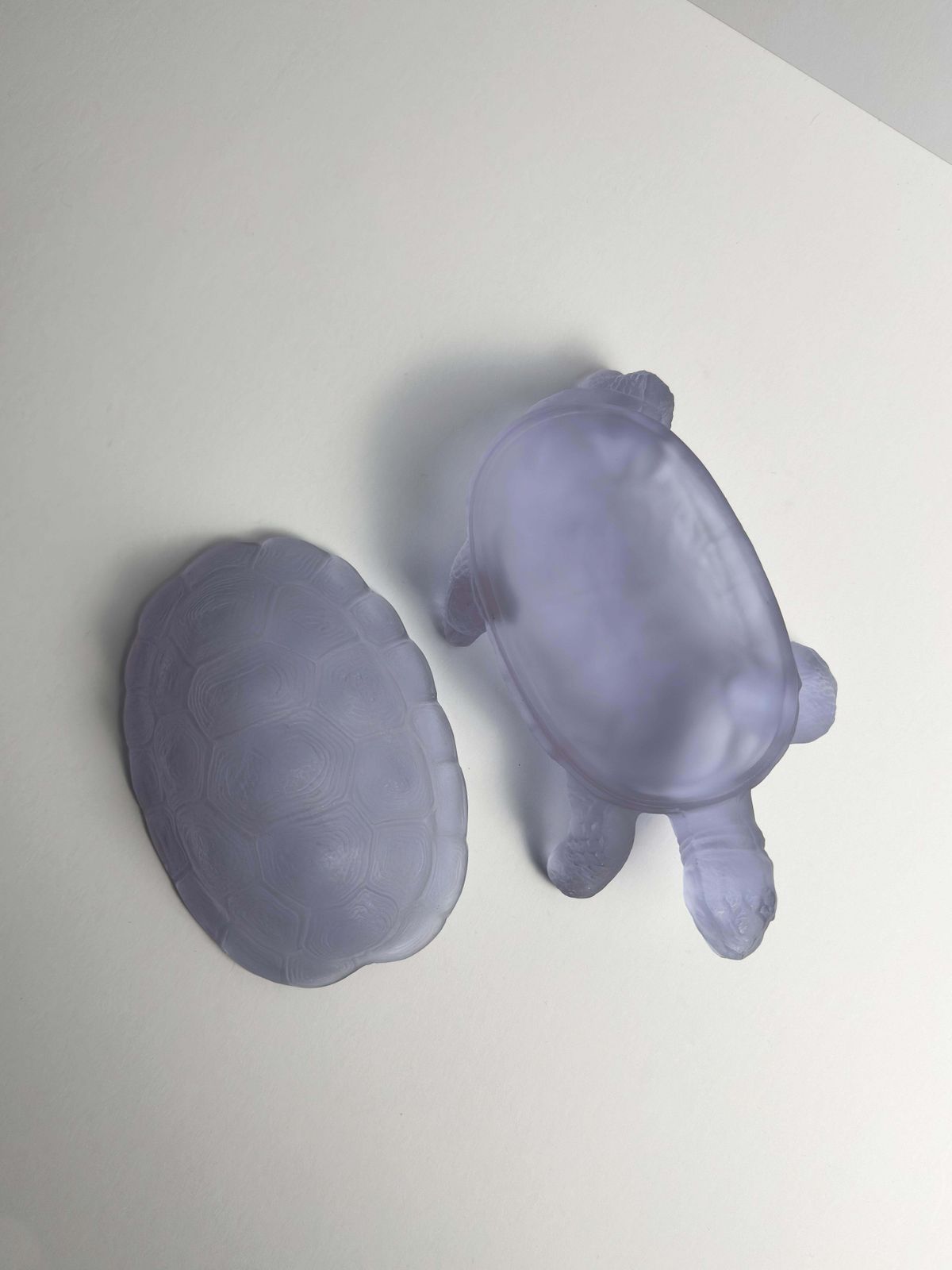 Lilac Neodymium Glass Turtle Trinket Box By Curt Schlevogt, Czechoslovakia 1960s photo for sale