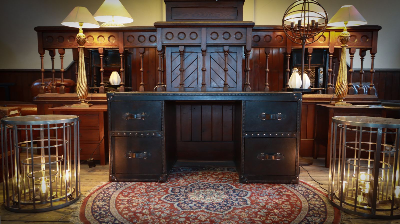 Stunning Timothy Oulton Halo Stoneyhurst Mayfair Leather Desk Destroyed Black photo 2400.0