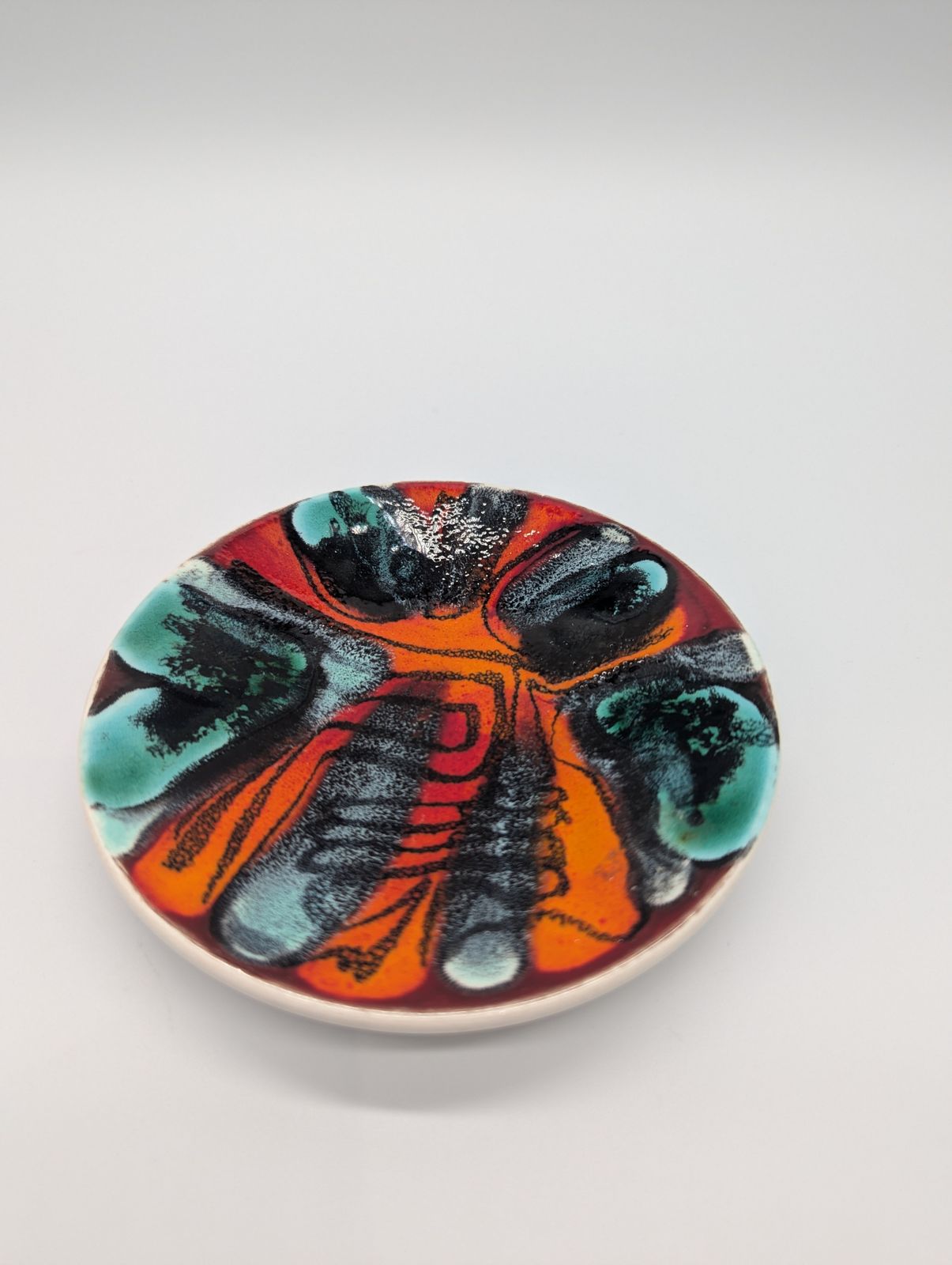 Set Of 5 Poole Pottery ‘Delphis’ Pin Dishes – Shape 49 – 1960s – From A Single Collection photo for sale