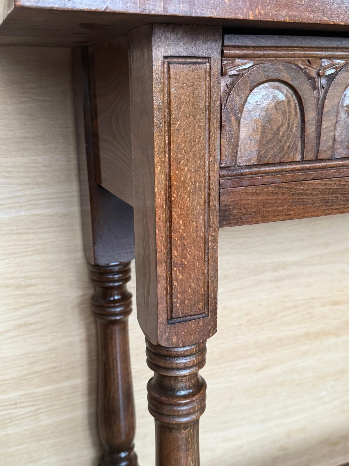 2475.0 Early 20th Century Spanish Carved Console Table With Fluted Legs photo