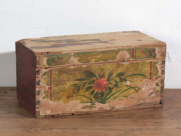 photo furniture Small Antique Oriental Box With Floral Details (C.1900) #32