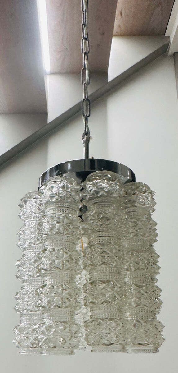 photo vintage 1960s Austrian Kalmar Lighting Crystal Faceted Tubular Glass & Polished Chrome Chandelier