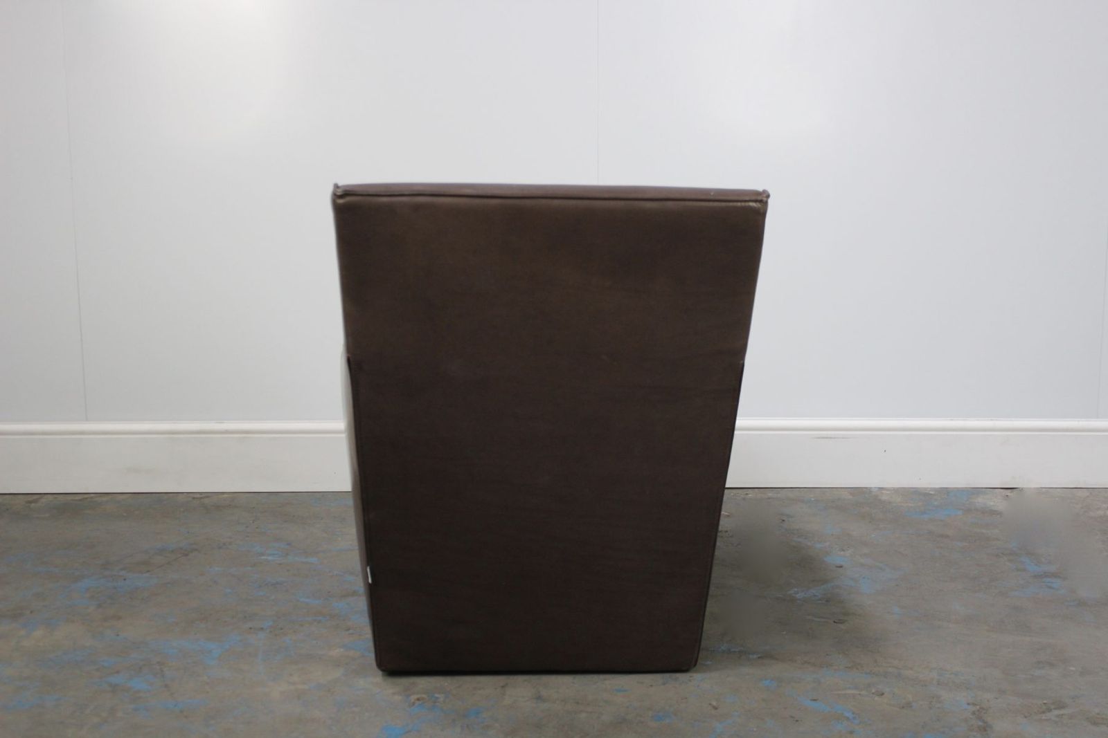 Peerless Molteni & C “Doda” Armchair In Dark Brown Leather photo for sale