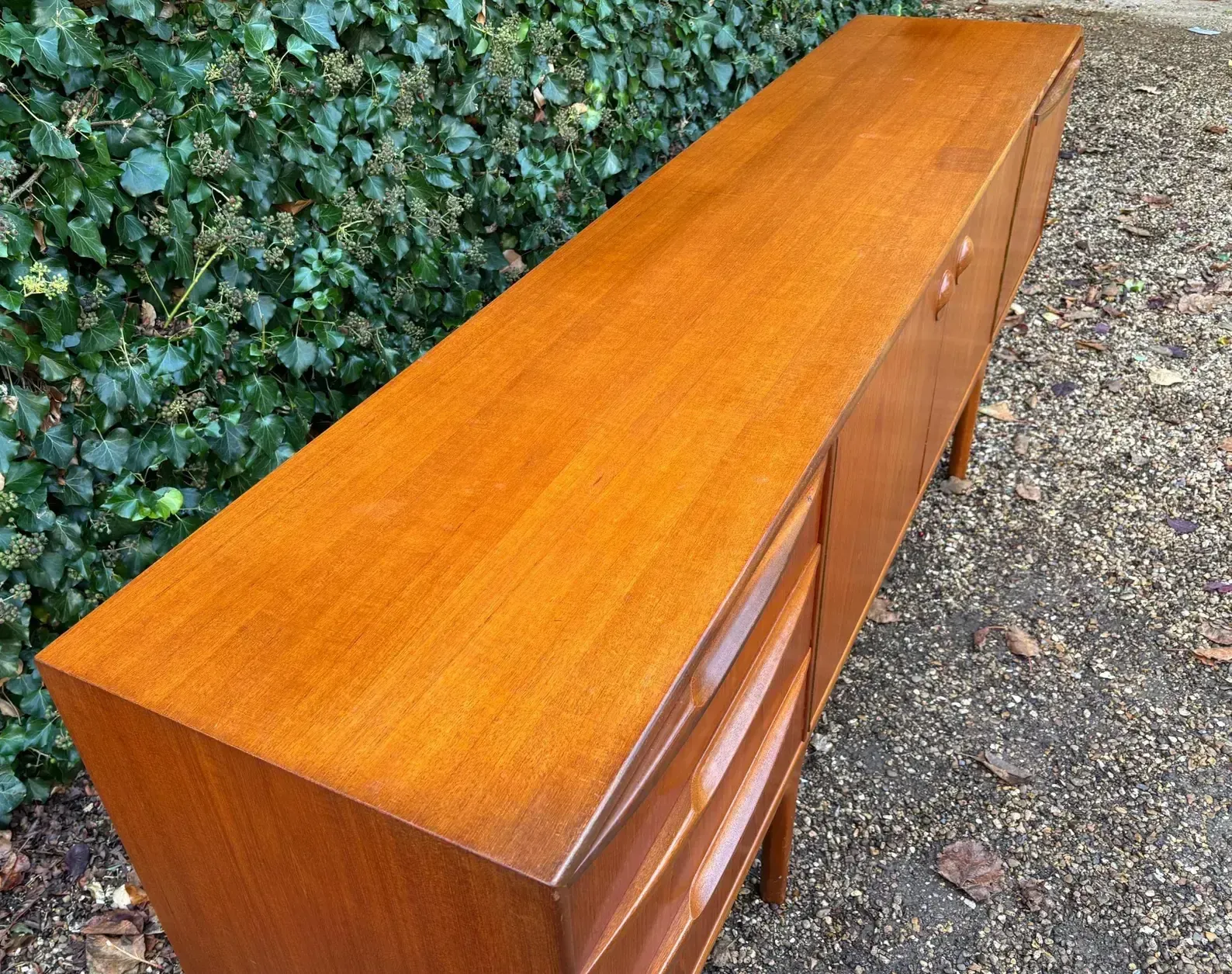 900.0 Vintage McIntosh Of Kirkcaldy Dunfermline Sideboard photo