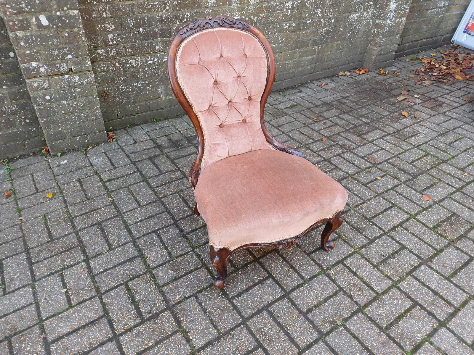 Antique Victorian Spoon Back Chair, Carved Mahogany Nursing Chair Deep Button Velvet Upholstery 19th Century Accent Chair Free Hand Delivery