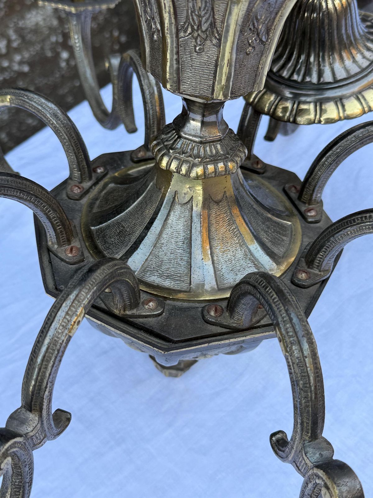 Vintage 1950s French Rococo Revival Brass & Bronze Eight Arm Chandelier – Ornate Antique Lighting photo vintage