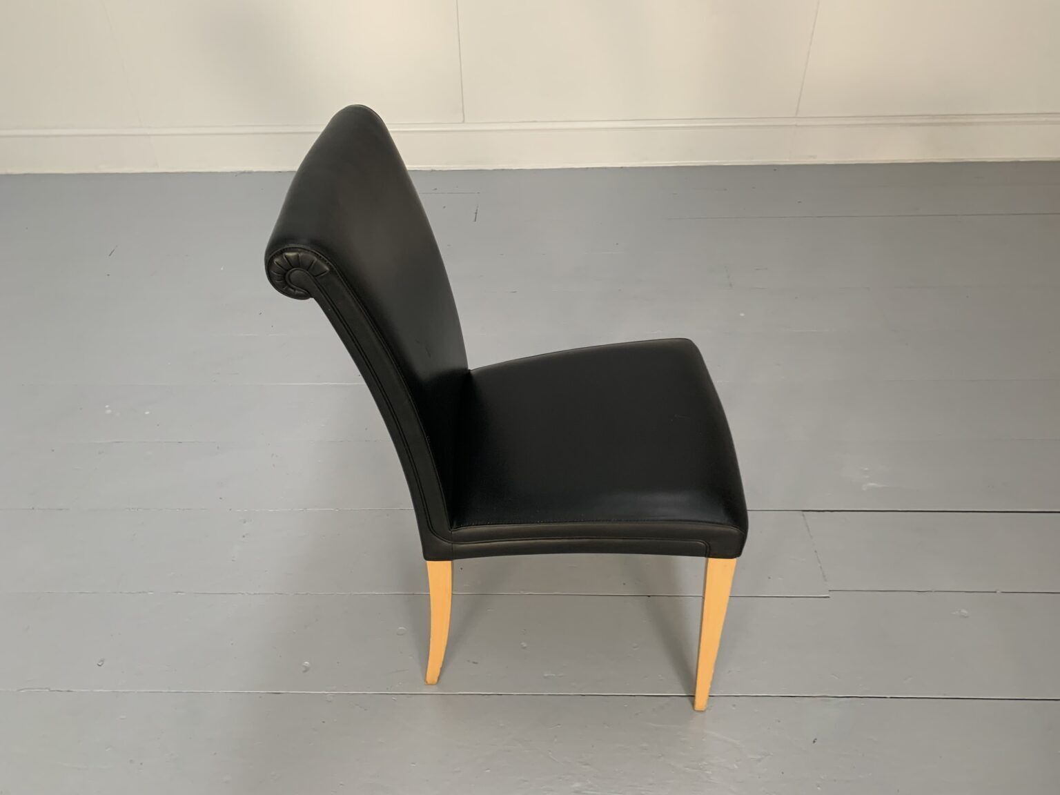 4 Poltrona Frau “Vittoria” Dining Chairs – In Black “Pelle Frau” Leather photo vinterior