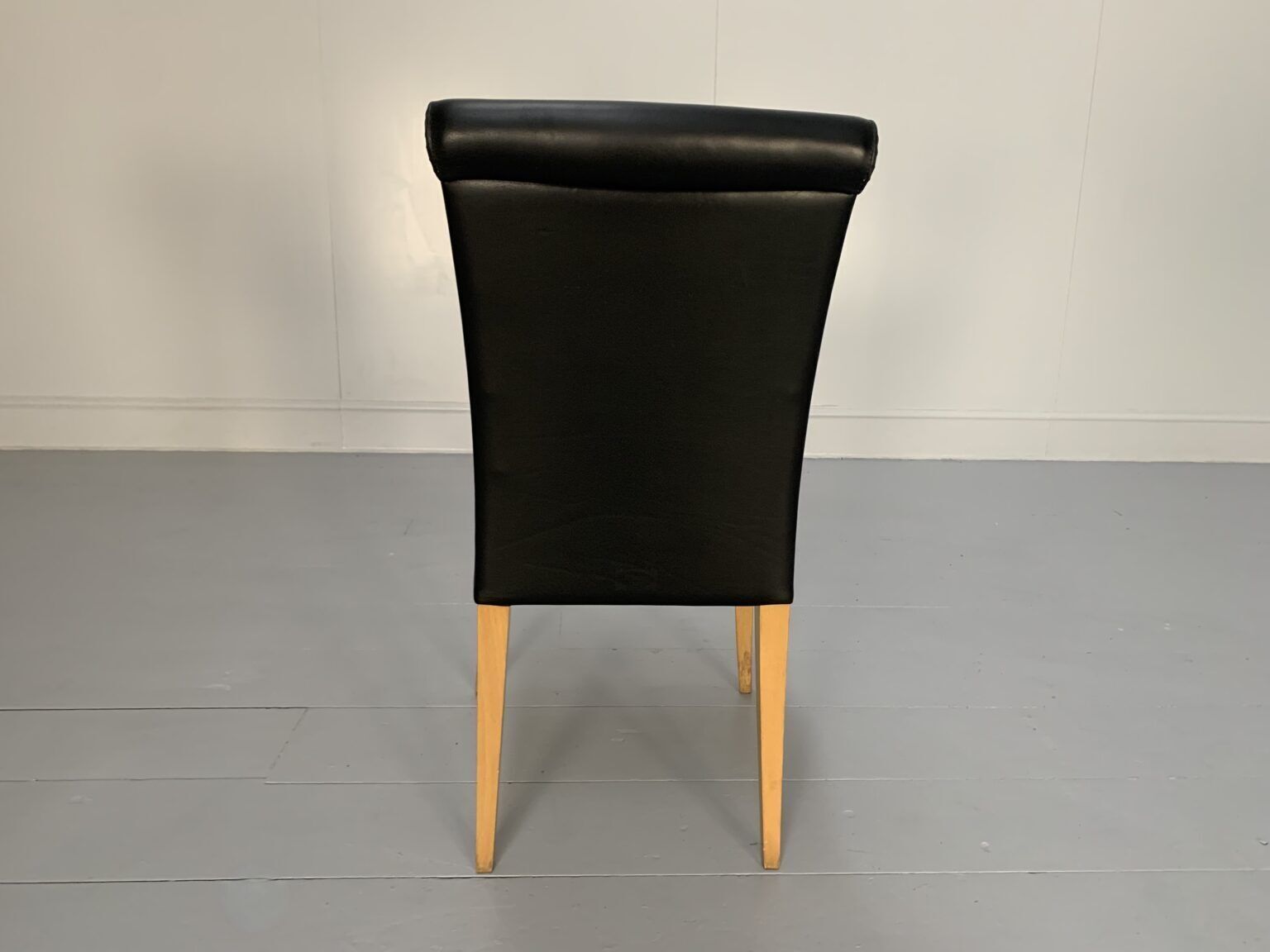 4 Poltrona Frau “Vittoria” Dining Chairs – In Black “Pelle Frau” Leather photo buy