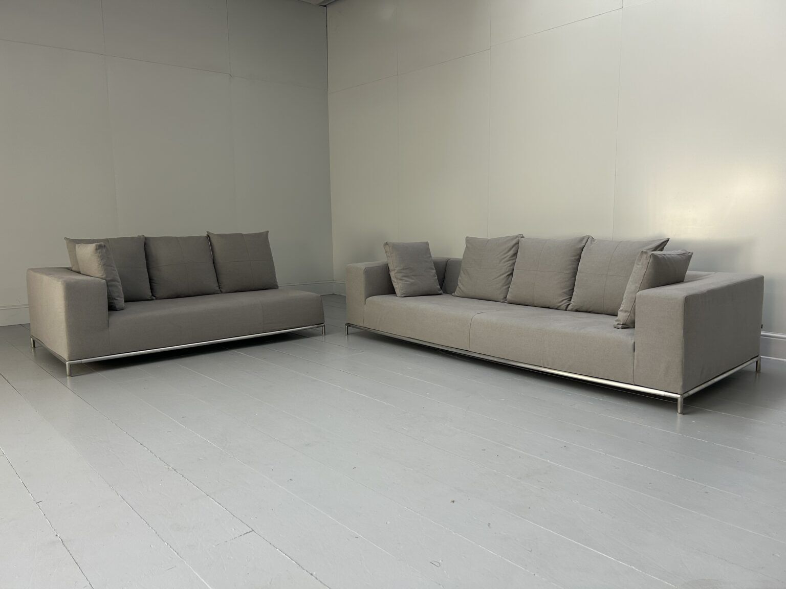 photo furniture B&B Italia “George” L Shape Sofa – In Pale Grey Linen