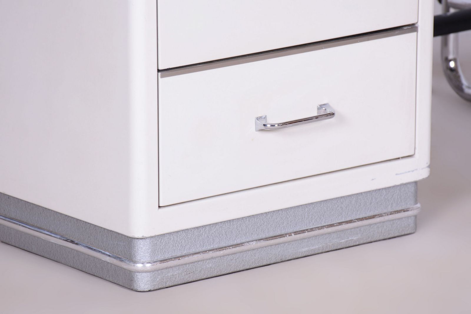 Restored Bauhaus Writing Desk, Steel, Glass, Germany, 1940s photo vinterior
