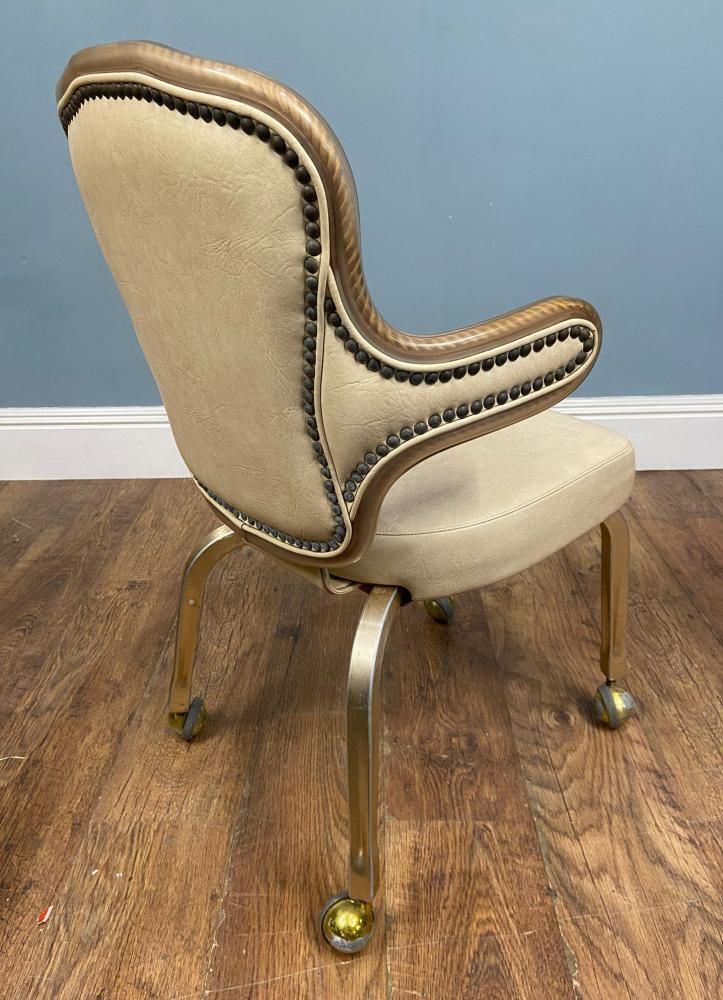 photo furniture Set 4 Mid Century Gaming Chairs Hollywood Regency 1950