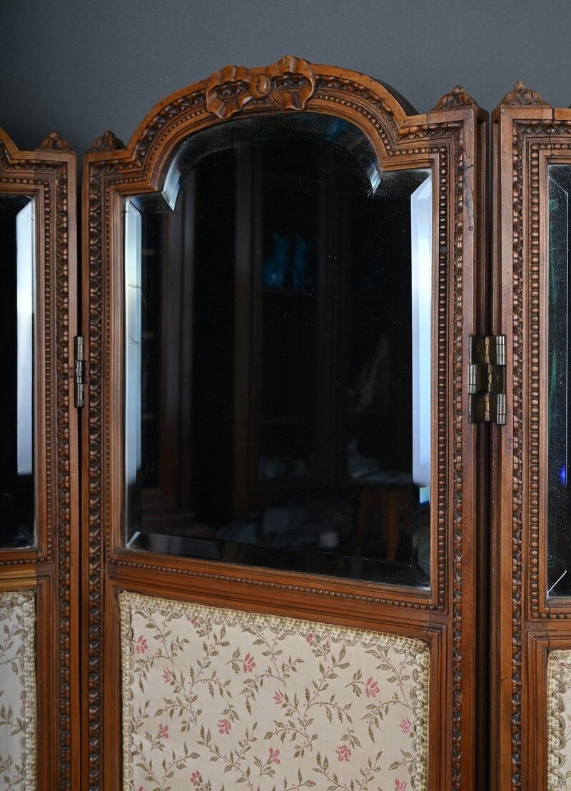 Walnut Screen, Louis XVI Style – Early 20th Century photo 2320.0