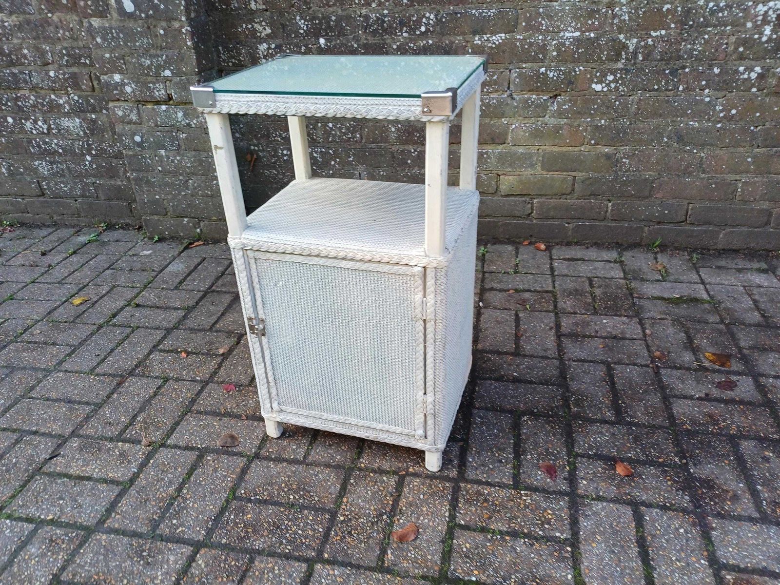 Vintage Retro White Loom Bedside Cabinet Glass Top & Shelf Chrome Retro Lloyd Loom Style Side Table, Painted Rattan Storage Cupboard 1950s