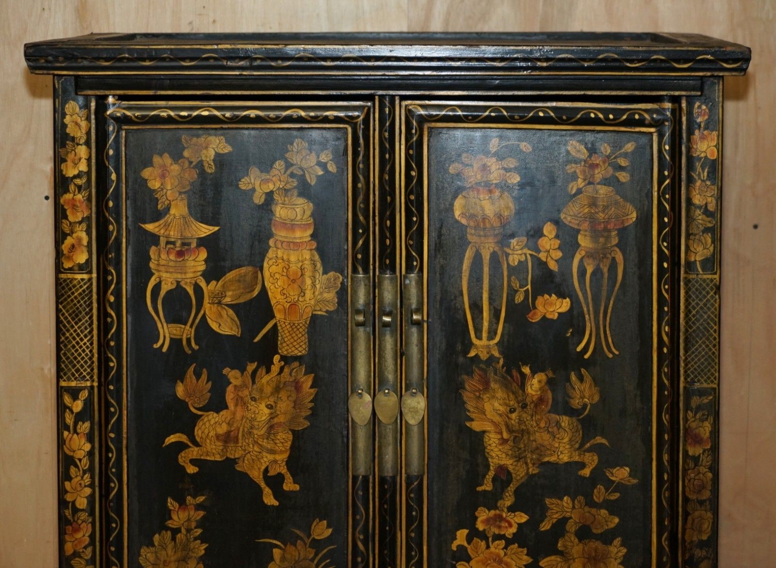 Chinese Export Chinoiserie Circa 1920 Painted Lacquered Wedding Cabinet Wardrobe photo 3950.0