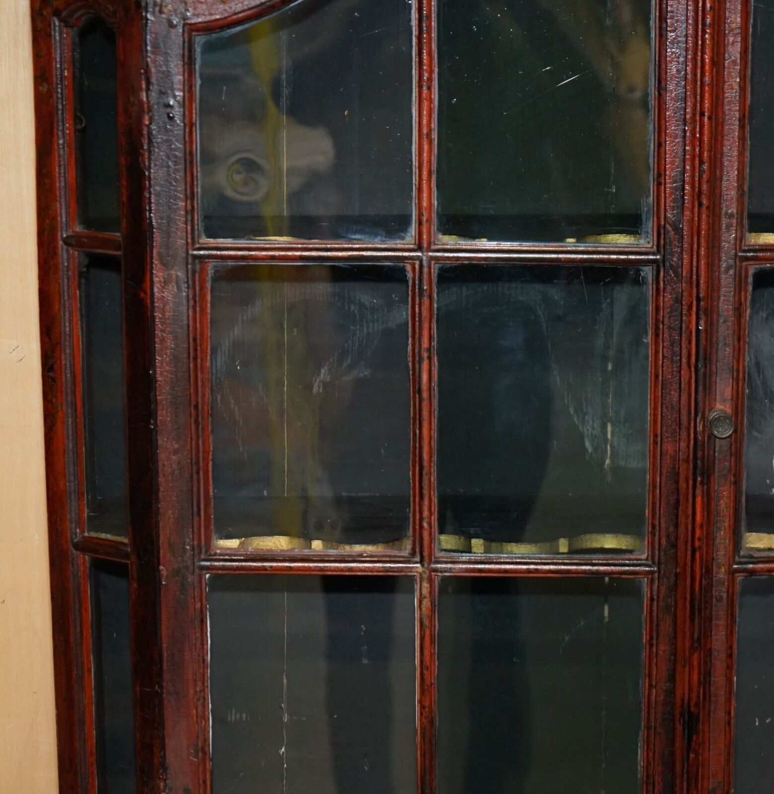 Furniture Exquisite Antique 18th Century Chinese Chinoiserie 1780 China Cabinet Cupboard photo
