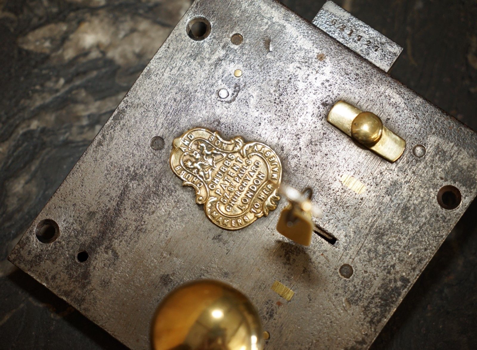 photo vinterior Stunning Antique Victorian Restored Brass Chubb And Son Coat Of Arms Door Lock