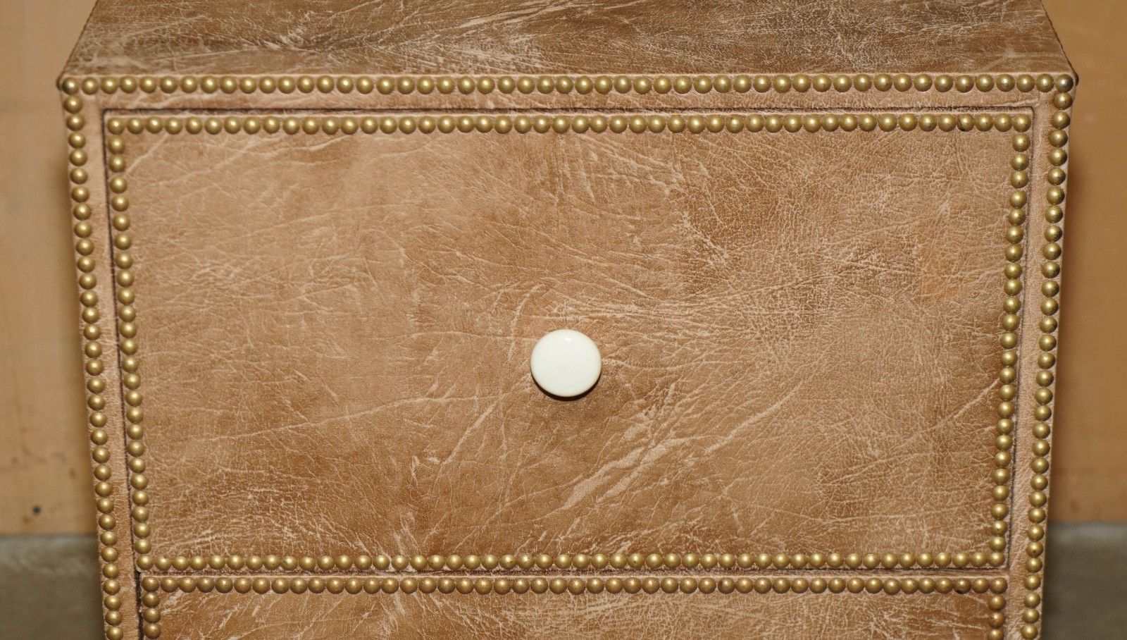 Lovely Pair Of Heritage Brown Leather Nightstand Bedside Side End Table Drawers photo vinterior