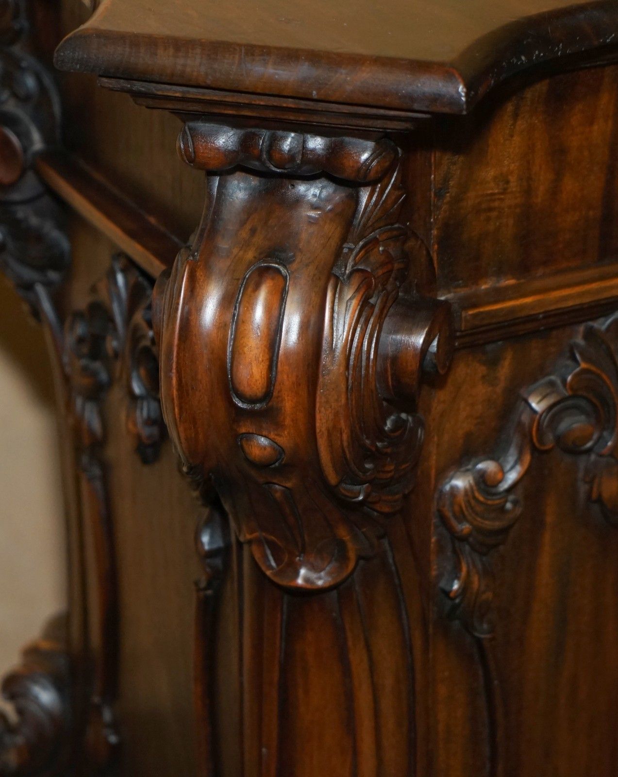 Super Decorative Antique Flamed Mahogany Heavily Carved Display Pedestal photo buy