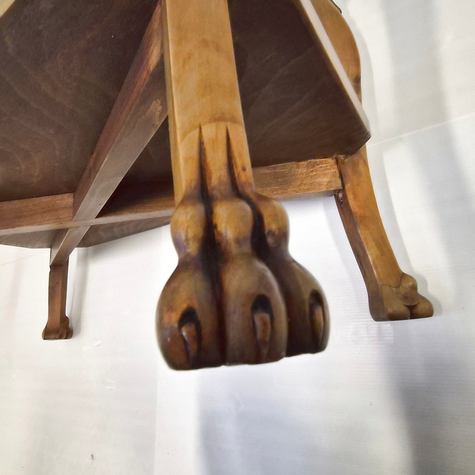 Gueridon Art Deco Art Nouveau Vintage Swans & Lion Paw Console Table photo vinterior