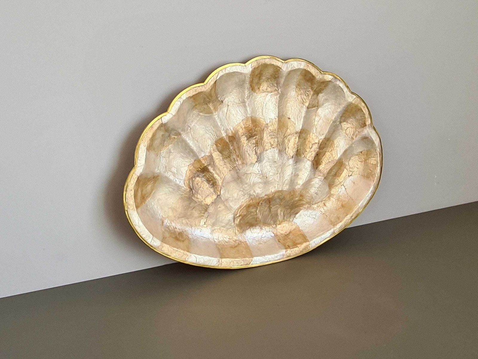 Vintage Mother Of Pearl And Gold Plated Trinket Dish – 1970s Seashell Decorative Dish – Retro Chic Trinket Tray