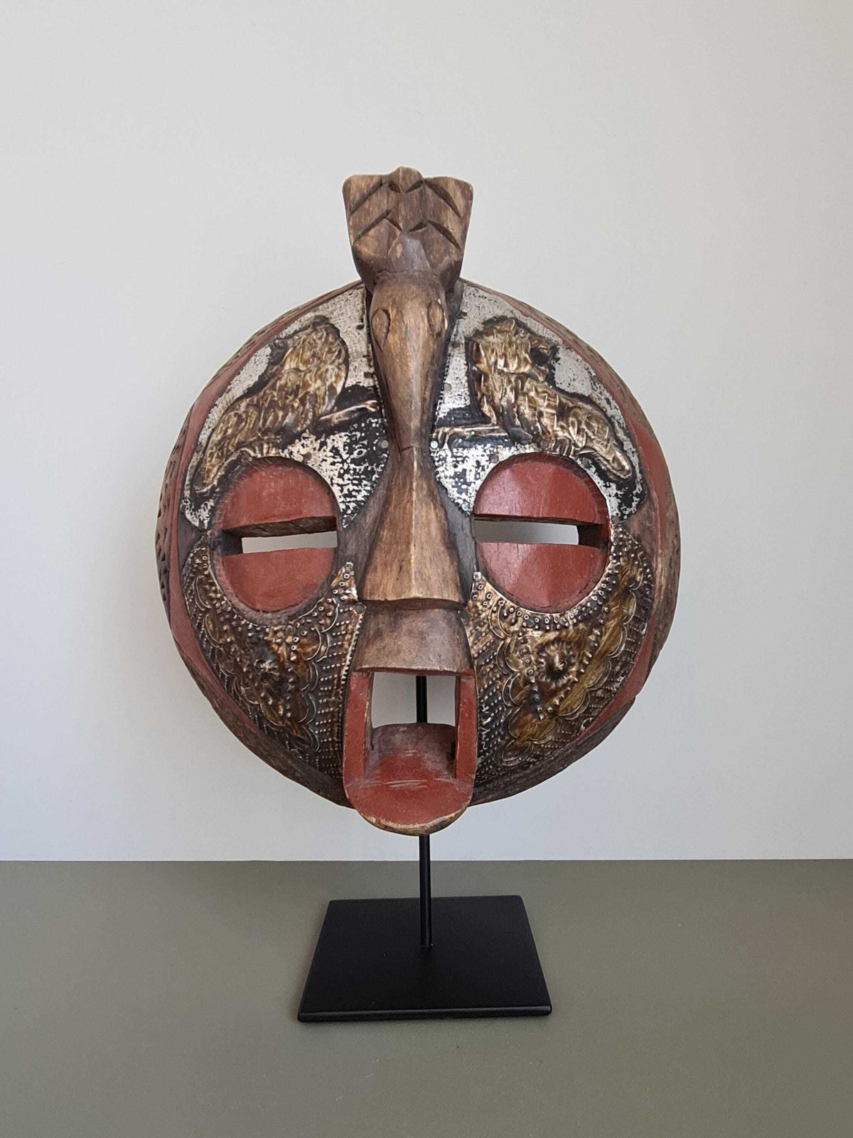 Vintage Luba Kifwebe African Mask In Carved Wood – Ethnic Tribal Art – Wall Decor & Handicraft Object – Antique Mask