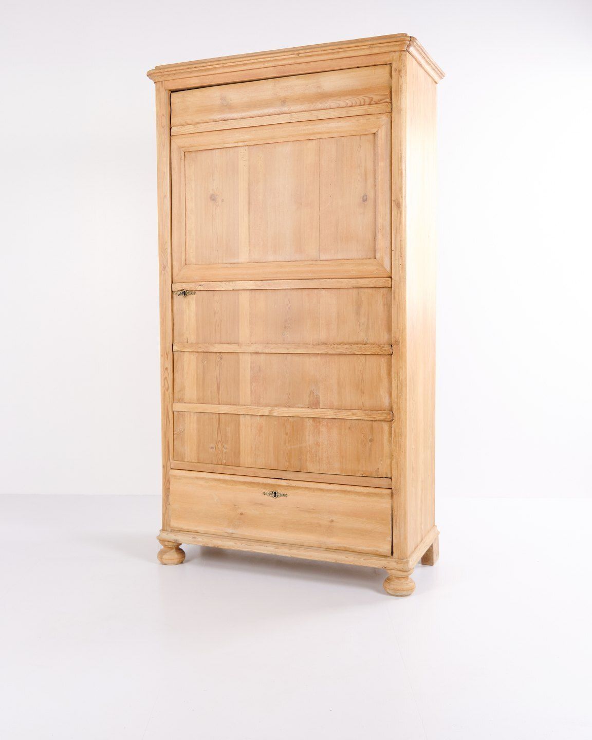 Chamber Cabinet Round Legs   Pine Wood Drawer   1900s photo Furniture