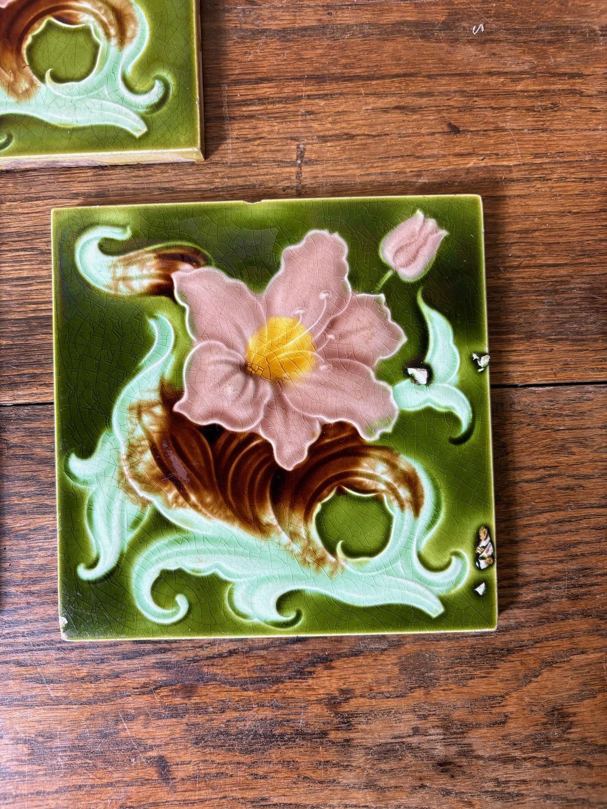 Set Of 3 Art Nouveau Relief Moulded Fireplace Tiles – Pink Clematis On C.1900 photo Home Fixtures