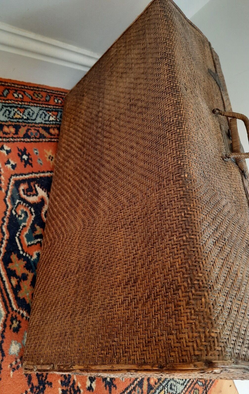 Antique Woven Rattan Suitcase Wooden Base Rustic Luggage Storage Prop Box photo 85.0