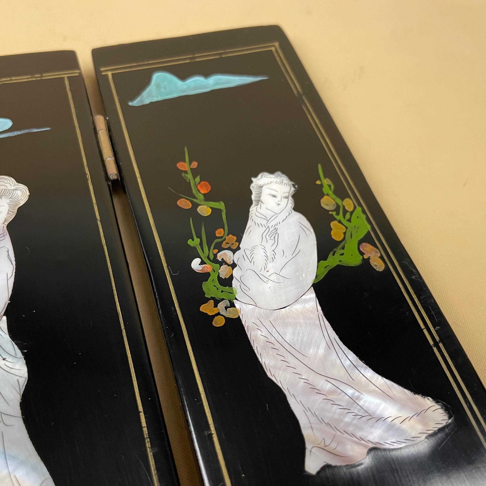 Home Decor Antique Mini Table Top Oriental Japanese Wooden Divider Privacy Screen Vintage Folding Patterned Pattern Lacquered Wood Black Pearl Inlay photo