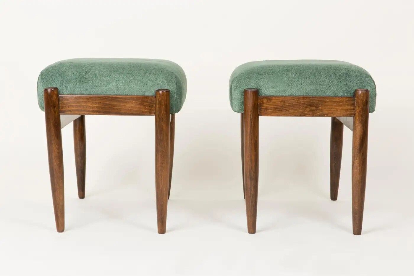 photo furniture Green Apple Armchair And Stool, Edmund Homa, Gfm 142, 1960s, Poland