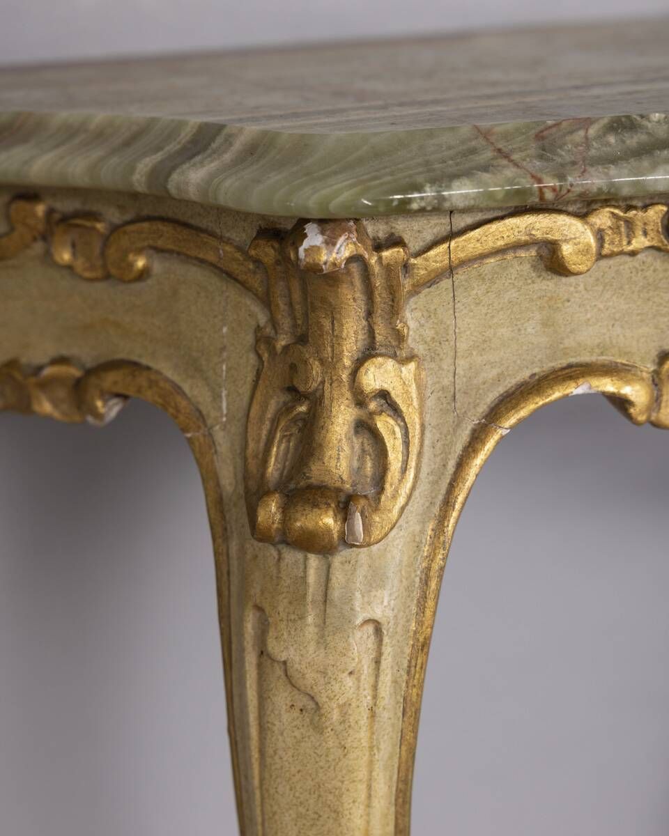 Early 20th Century Gilded Wood And Onyx Wall Console photo 1050.0
