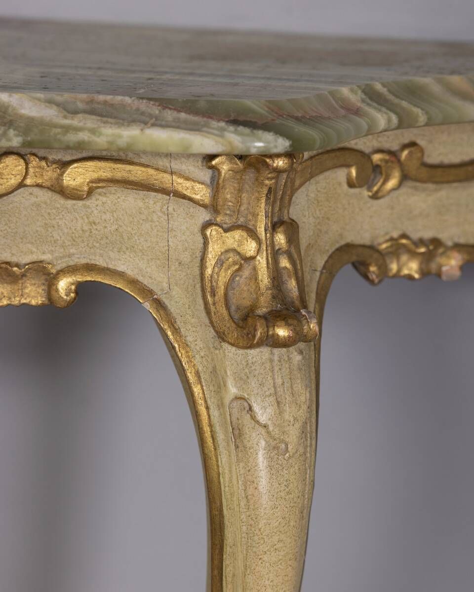Early 20th Century Gilded Wood And Onyx Wall Console photo vinterior