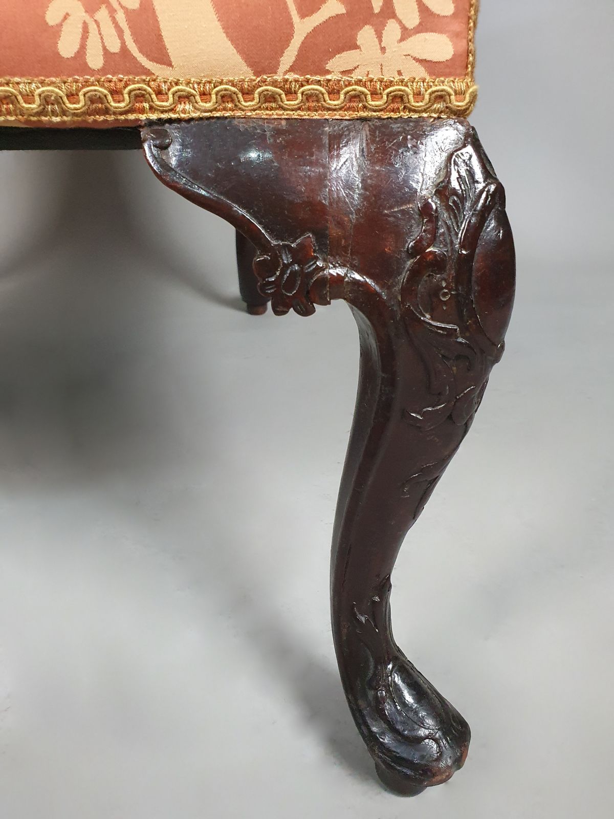 Exemplary Irish George III Mahogany Gainsborough Chair C. 1760 photo for sale